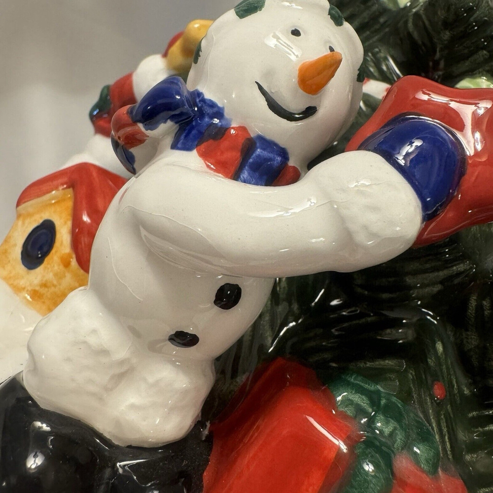 Vintage 13.5” Christmas tree Ceramic cookie jar w/snowmen presents birdhouses - Picture 15 of 16